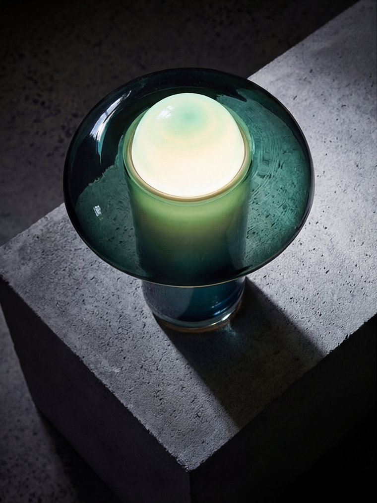 "Nifirium" Table Lamp