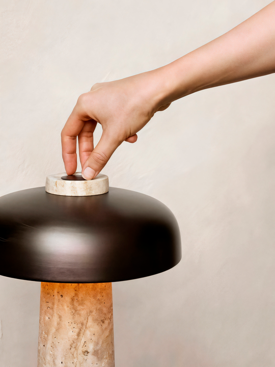 The Reverse Table Lamp